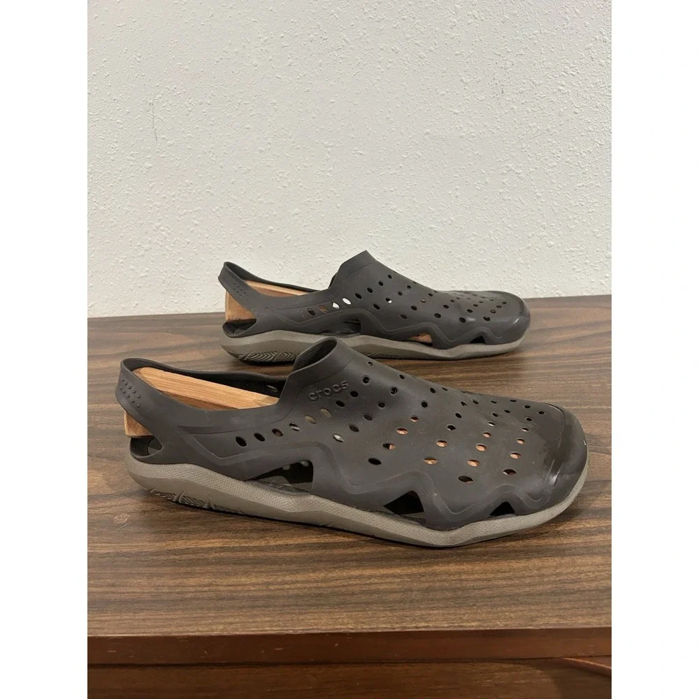 Crocs Mens Swiftwater Wave Sandals Brown Water Shoes Comfort Size 13 Clogs